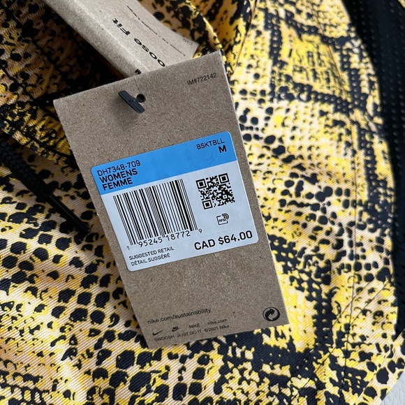 NWT - Nike Women’s Dri-Fit Rebel Fly Basketball Short - Size M - Picture 12 of 12